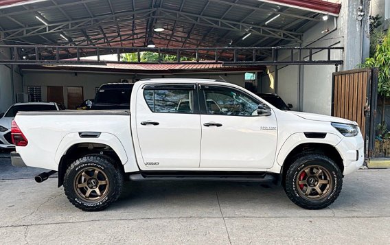 Sell White 2019 Toyota Hilux in Bacoor-6