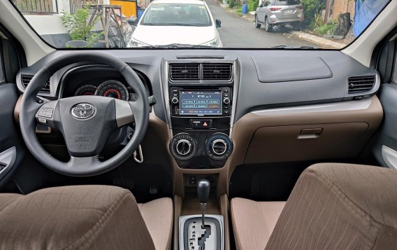 Selling Beige Toyota Avanza 2017 SUV / MPV in Manila-8