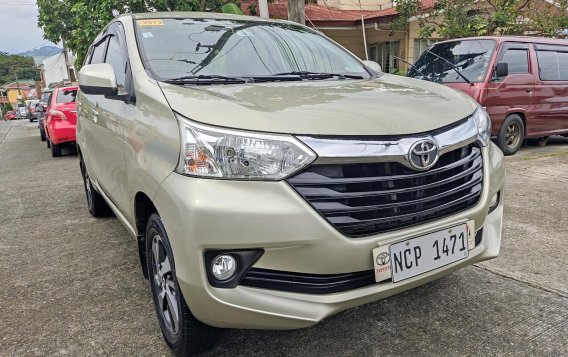 Selling Beige Toyota Avanza 2017 SUV / MPV in Manila