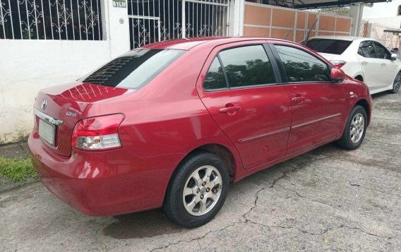 Selling White Toyota Vios 2009 in Quezon City-1