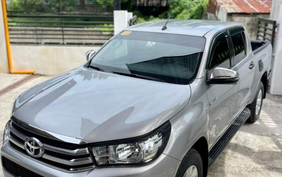 White Toyota Hilux 2019 for sale in Manila-4