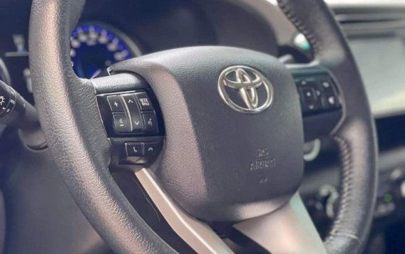 White Toyota Hilux 2019 for sale in Manila-8