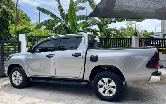 White Toyota Hilux 2019 for sale in Manila-7