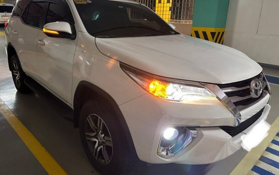 White Toyota Fortuner 2018 for sale in Makati-2