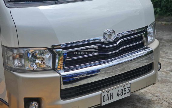 2018 Toyota Hiace Super Grandia in Caloocan, Metro Manila-2