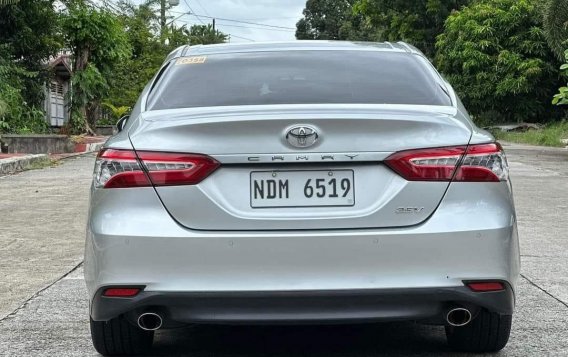 Sell White 2020 Toyota Camry in Quezon City-5