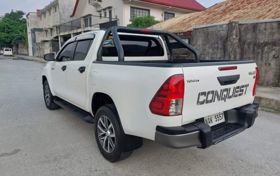 White Toyota Hilux 2018 for sale in Marikina-3