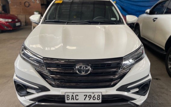 White Toyota Rush 2023 for sale in Quezon City-1