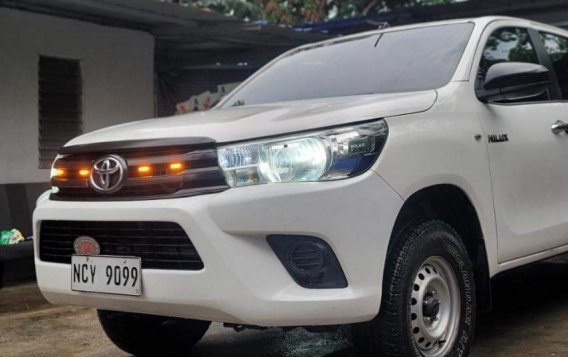 Selling White Toyota Hilux 2016 in Caloocan-6