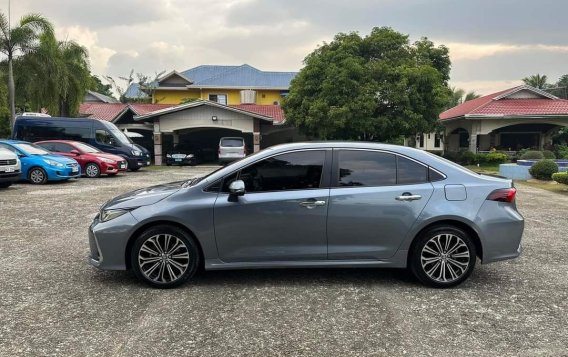 Selling White Toyota Altis 2021 in Manila-3