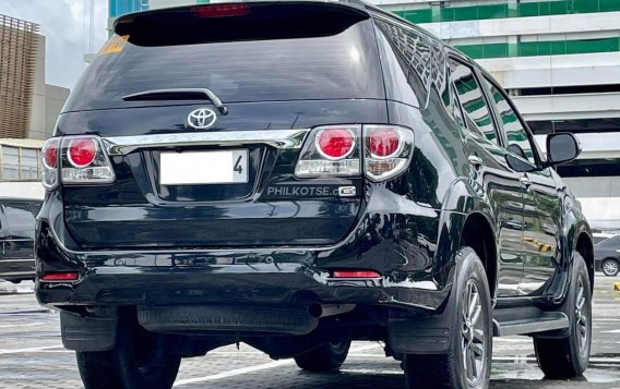 2015 Toyota Fortuner  2.4 G Diesel 4x2 MT in Makati, Metro Manila-13