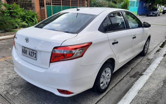 Selling White Toyota Vios 2017 in Las Piñas-5