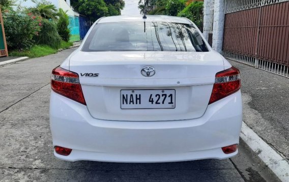 Selling White Toyota Vios 2017 in Las Piñas-4