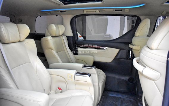 2016 Toyota Alphard  3.5 Gas AT in Lemery, Batangas-10