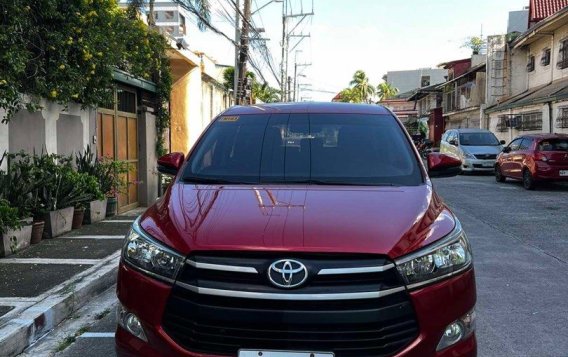 Selling White Toyota Innova 2021 in Quezon City-1