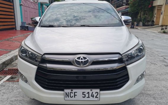 Selling White Toyota Innova 2016 in Manila-1