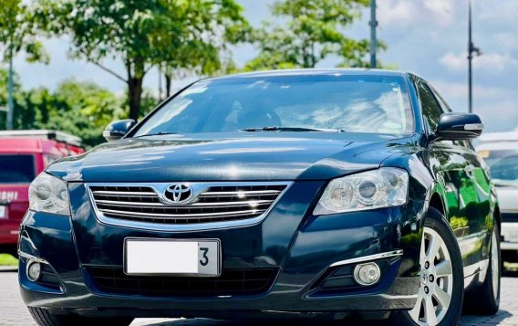 Selling White Toyota Camry 2007 in Makati-1