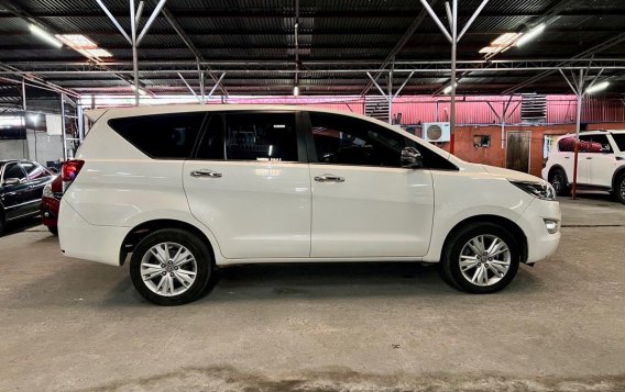 Selling White Toyota Innova 2019 in Pasig-3