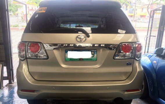 Green Toyota Fortuner 2014 for sale in Automatic-1