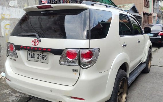 Sell White 2014 Toyota Fortuner in Manila-3