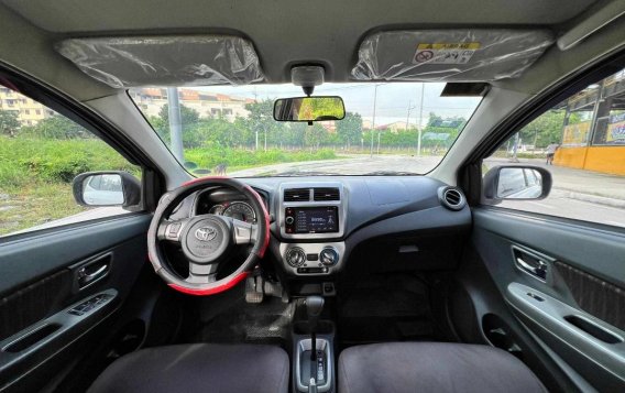 Selling White Toyota Wigo 2019 in Quezon City-2