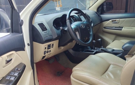 Sell White 2014 Toyota Fortuner in Manila-6