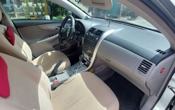 Selling White Toyota Altis 2013 in Caloocan-5