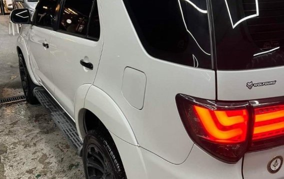 Selling White Toyota Fortuner 2014 in Caloocan-2