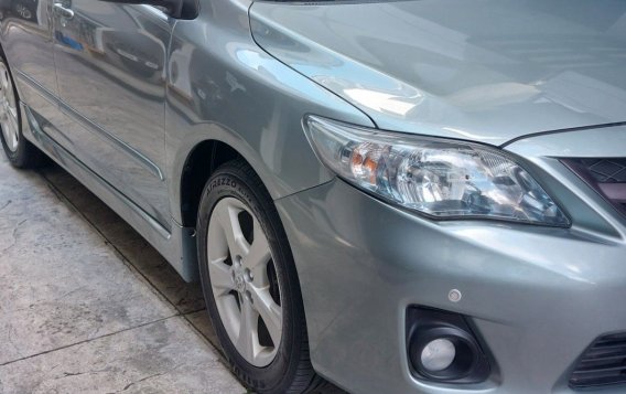 Selling White Toyota Altis 2013 in Quezon City-6