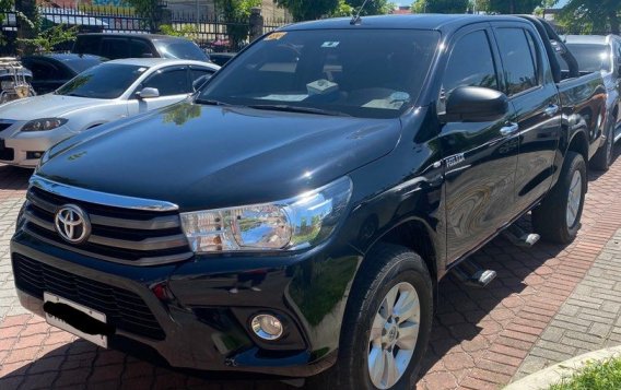 White Toyota Hilux 2018 for sale in Manual-2