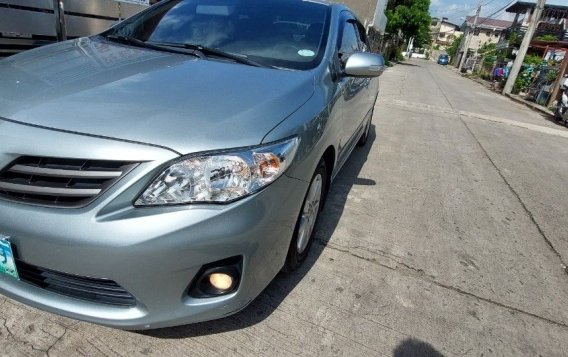 Selling White Toyota Altis 2013 in Caloocan-2