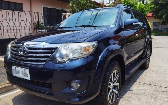 Sell White 2012 Toyota Fortuner in Las Piñas-3