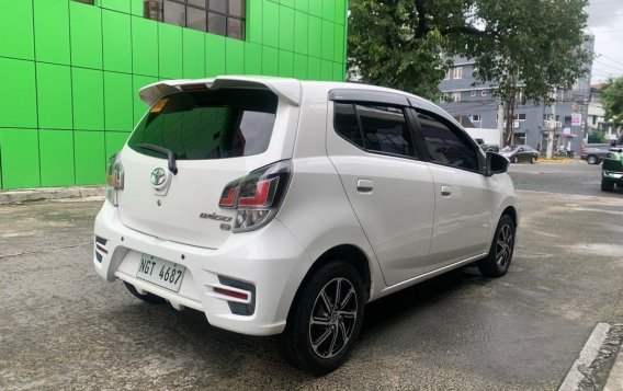 Selling White Toyota Wigo 2021 in Quezon City-6