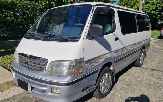 White Toyota Hiace 2003 for sale in Manual-2