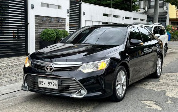 Selling White Toyota Camry 2016 in Pasig