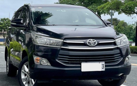 White Toyota Innova 2017 for sale in Makati-3