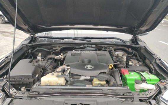 2017 Toyota Fortuner  2.4 V Diesel 4x2 AT in Quezon City, Metro Manila-12