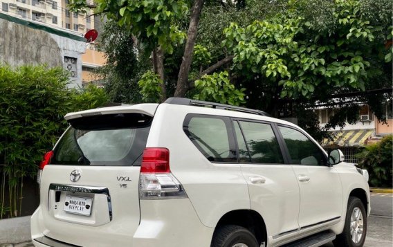 Sell White 2010 Toyota Land cruiser prado in Pasig-5
