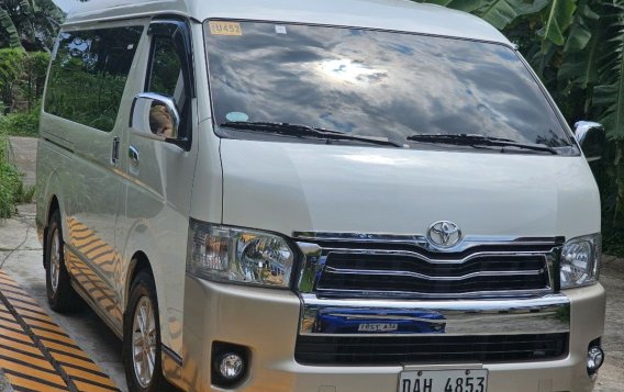 Pearl White Toyota Hiace Super Grandia 2018 for sale in Automatic-1