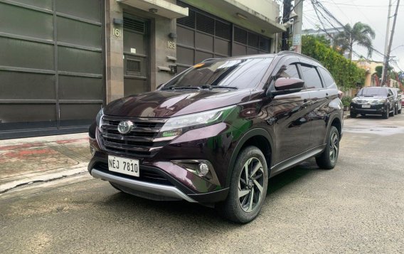 Selling White Toyota Rush 2020 in Quezon City-1