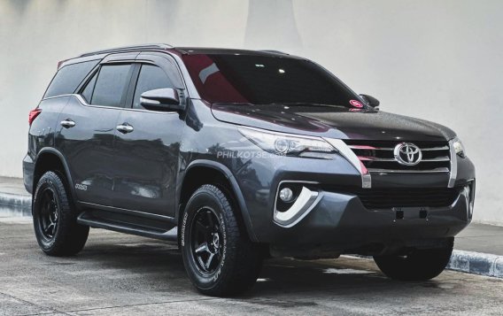 2017 Toyota Fortuner  2.4 V Diesel 4x2 AT in Manila, Metro Manila-14