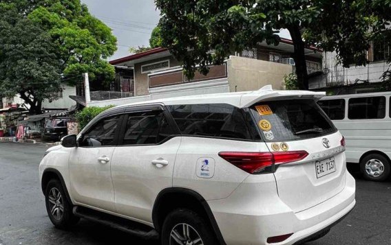 White Toyota Fortuner 2022 for sale in Quezon City-3