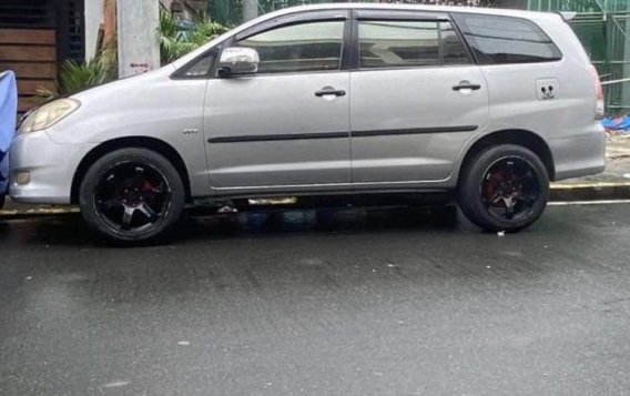 Sell White 2011 Toyota Innova in Manila-2