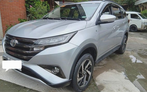 Selling White Toyota Rush 2019 in Parañaque-1