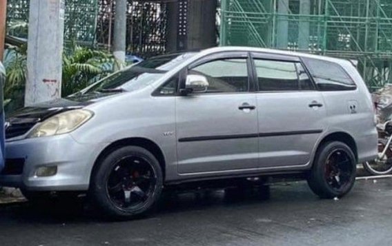 Sell White 2011 Toyota Innova in Manila-3