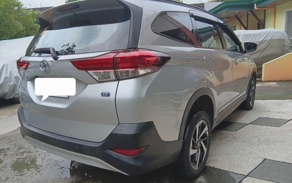 Selling White Toyota Rush 2019 in Parañaque-3