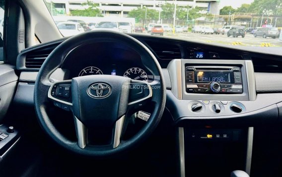 2018 Toyota Innova  2.8 E Diesel AT in Makati, Metro Manila-5