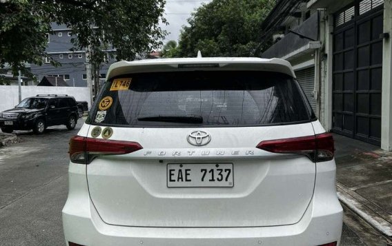 Sell White 2022 Toyota Fortuner in Manila-8