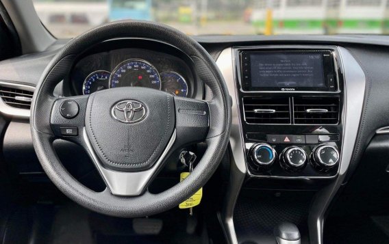 Selling White Toyota Vios 2019 in Makati-7