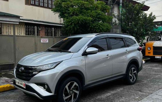 Sell White 2022 Toyota Rush in Quezon City-1